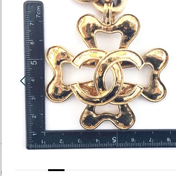 CHANEL Necklace ✨🔥 Ultra-bold • 💯 Authentic • 💎 RARE - Picture 4 of 15